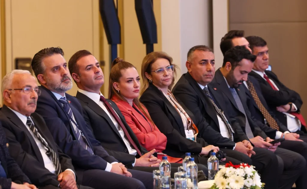Büşra Özdemir’den COP31 öncesi dirençli şehirler vurgusu - Mega TV Büşra Özdemir’den COP31 öncesi dirençli şehirler vurgusu