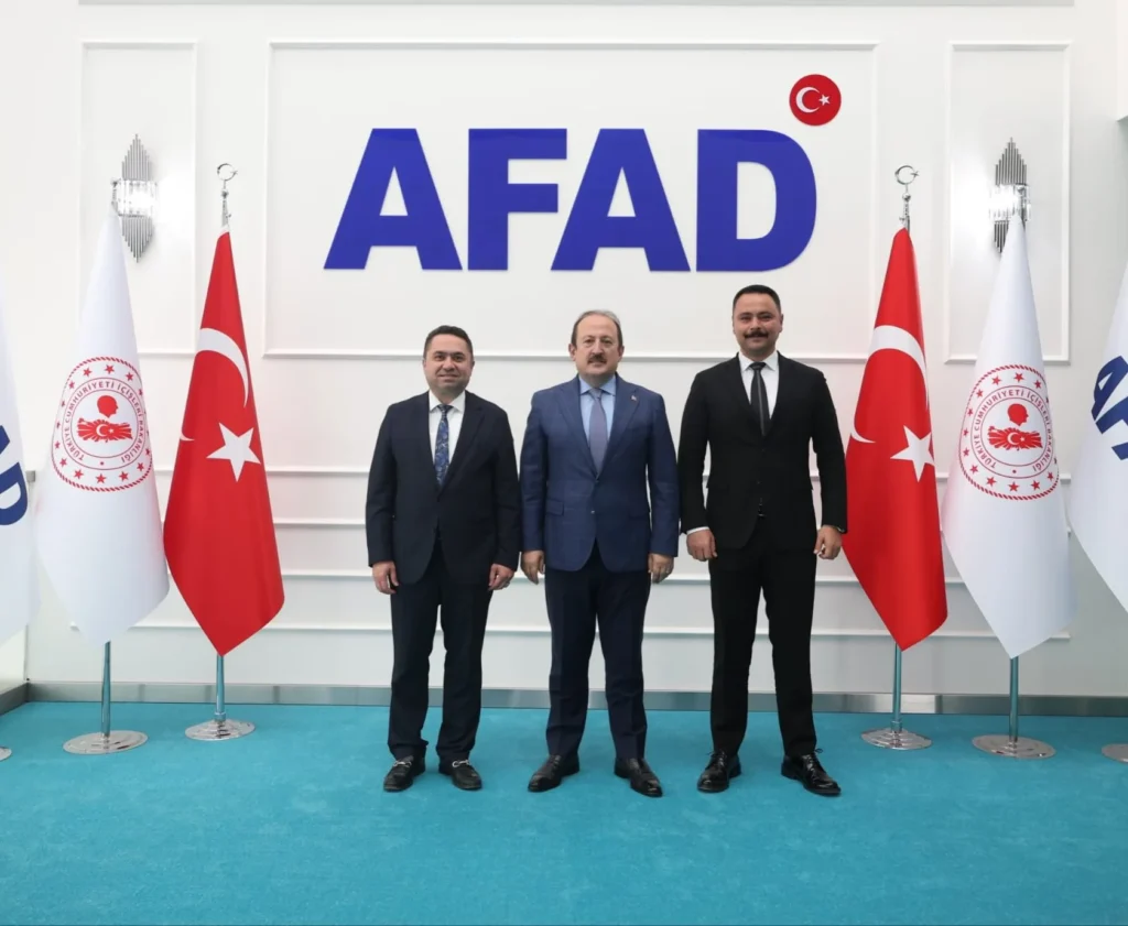 ALKÜ Rektörü Türkdoğan’dan AFAD’a ziyaret - Mega TV ALKÜ Rektörü Türkdoğan’dan AFAD’a ziyaret