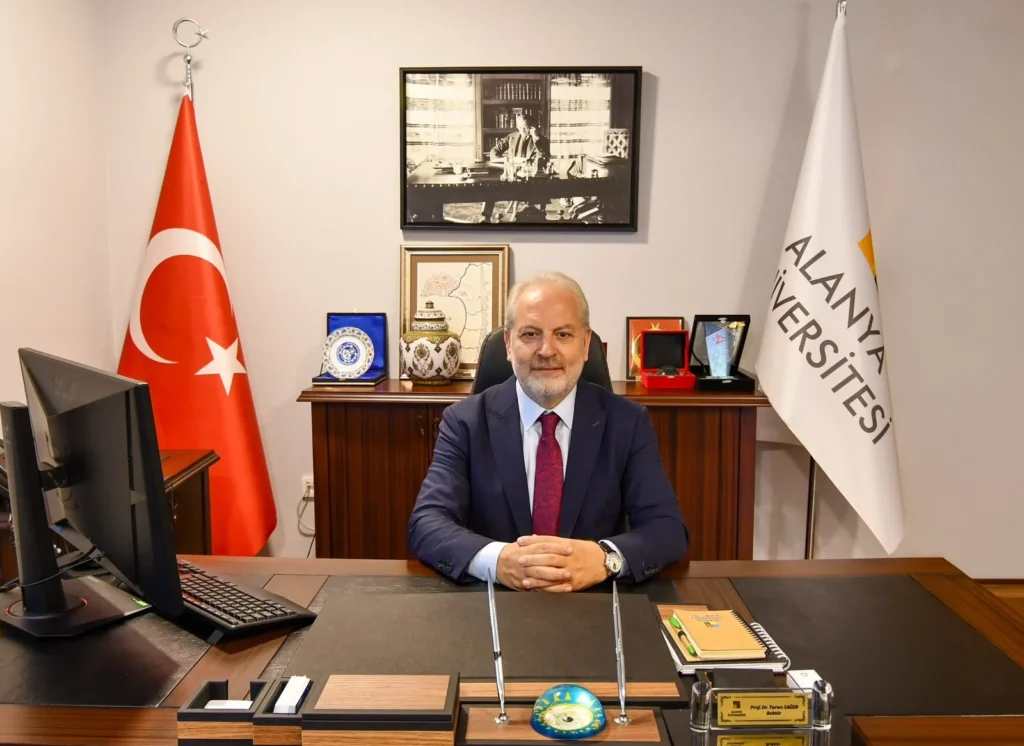Alanya Üniversitesi Rektörü Sağer, akademik yıl açılışına katıldı - Mega TV Alanya Üniversitesi Rektörü Sağer, akademik yıl açılışına katıldı
