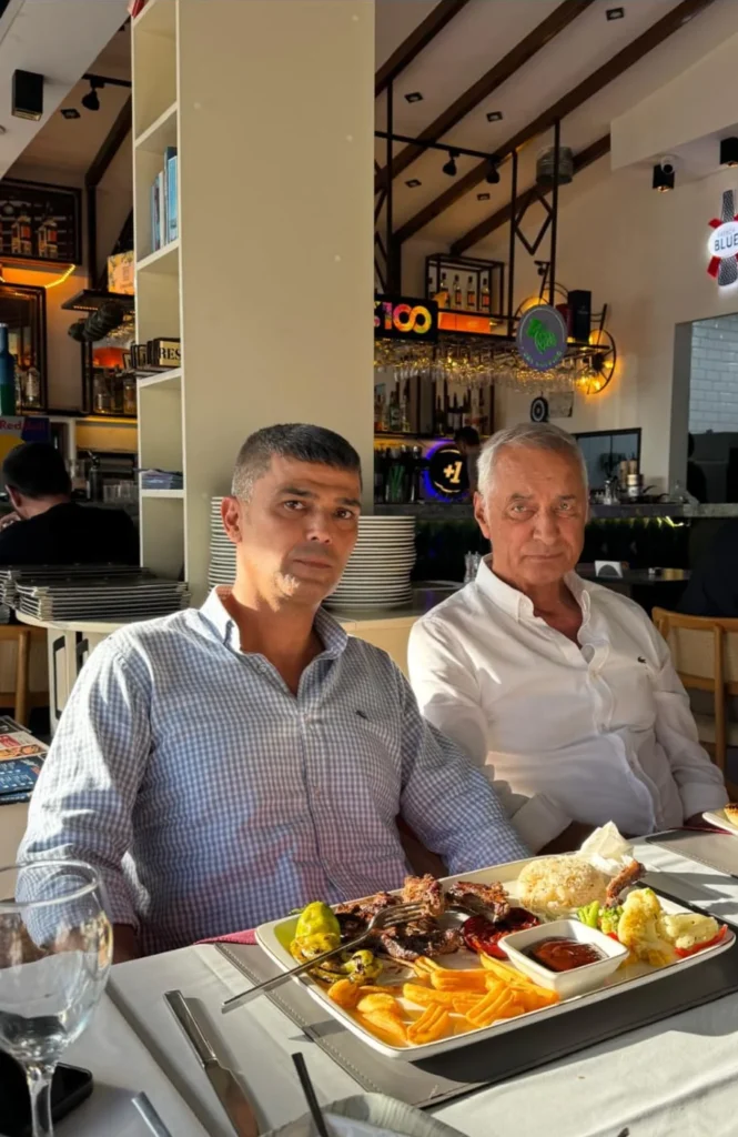 Engin Alan, Alanya Kitap Fuarı’nın ardından Gazipaşa’da dostlarıyla buluştu - Mega TV Engin Alan, Alanya Kitap Fuarı’nın ardından Gazipaşa’da dostlarıyla buluştu