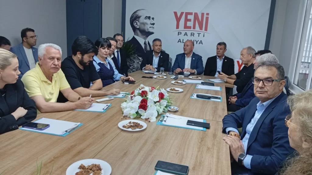 Yeni Parti Alanya’da önseçim hazırlıkları değerlendirildi