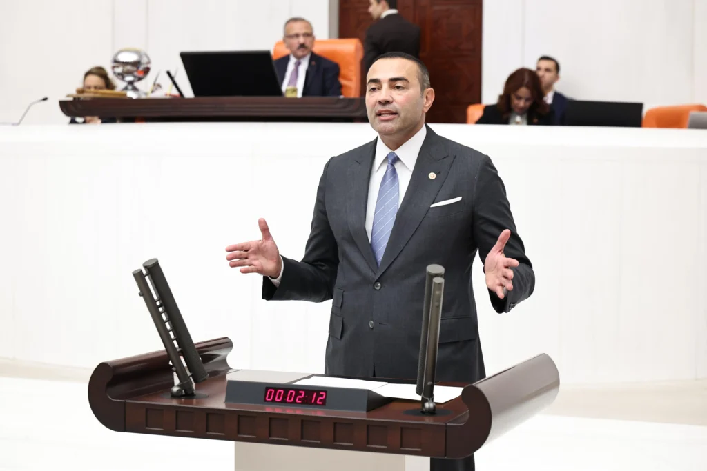 Aykut Kaya’dan turizm çalışanlarına sosyal konut ve lojman talebi - Mega TV Aykut Kaya’dan turizm çalışanlarına sosyal konut ve lojman talebi
