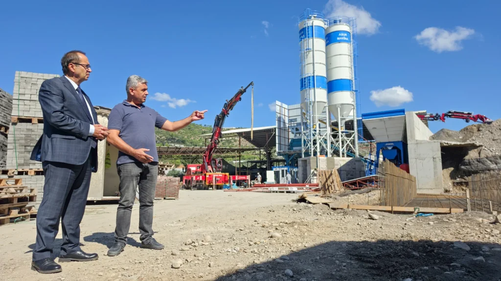 Gazipaşa Belediyesi hazır beton santralinin kapasitesini 4 kat artırıyor - Mega TV WhatsApp Image 2026 10 19 at 15.45.36 2 - Mega TV